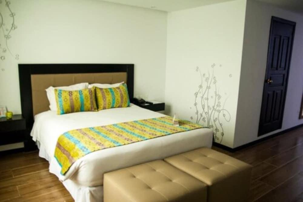 Embassy 4*