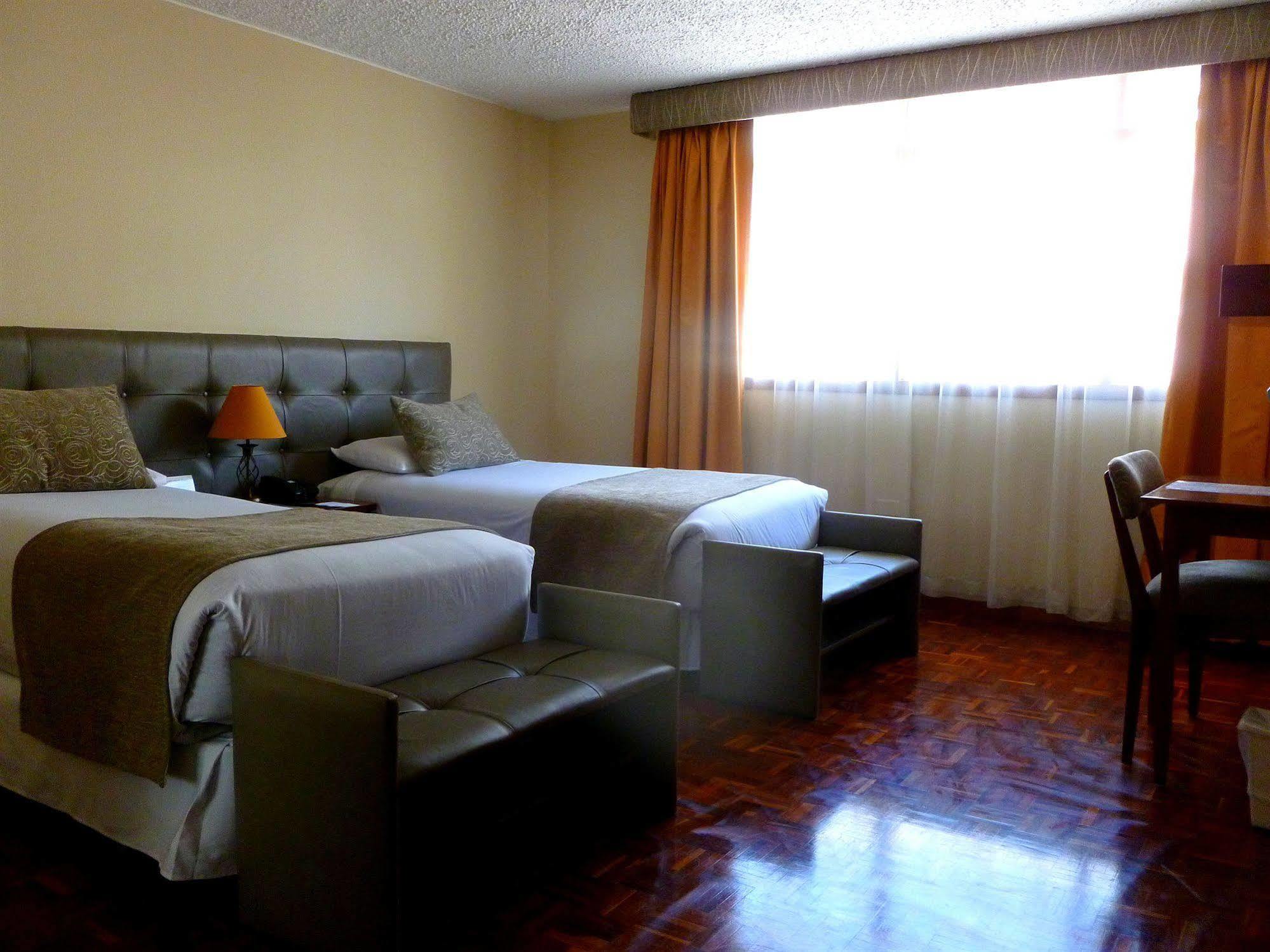 Hotel Embassy Quito